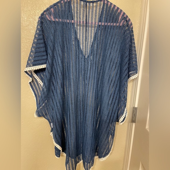 NWOT Francesca’s Blue White Lace Sheer Beach Cover Poncho Swim Beach Vacation - Picture 6 of 7